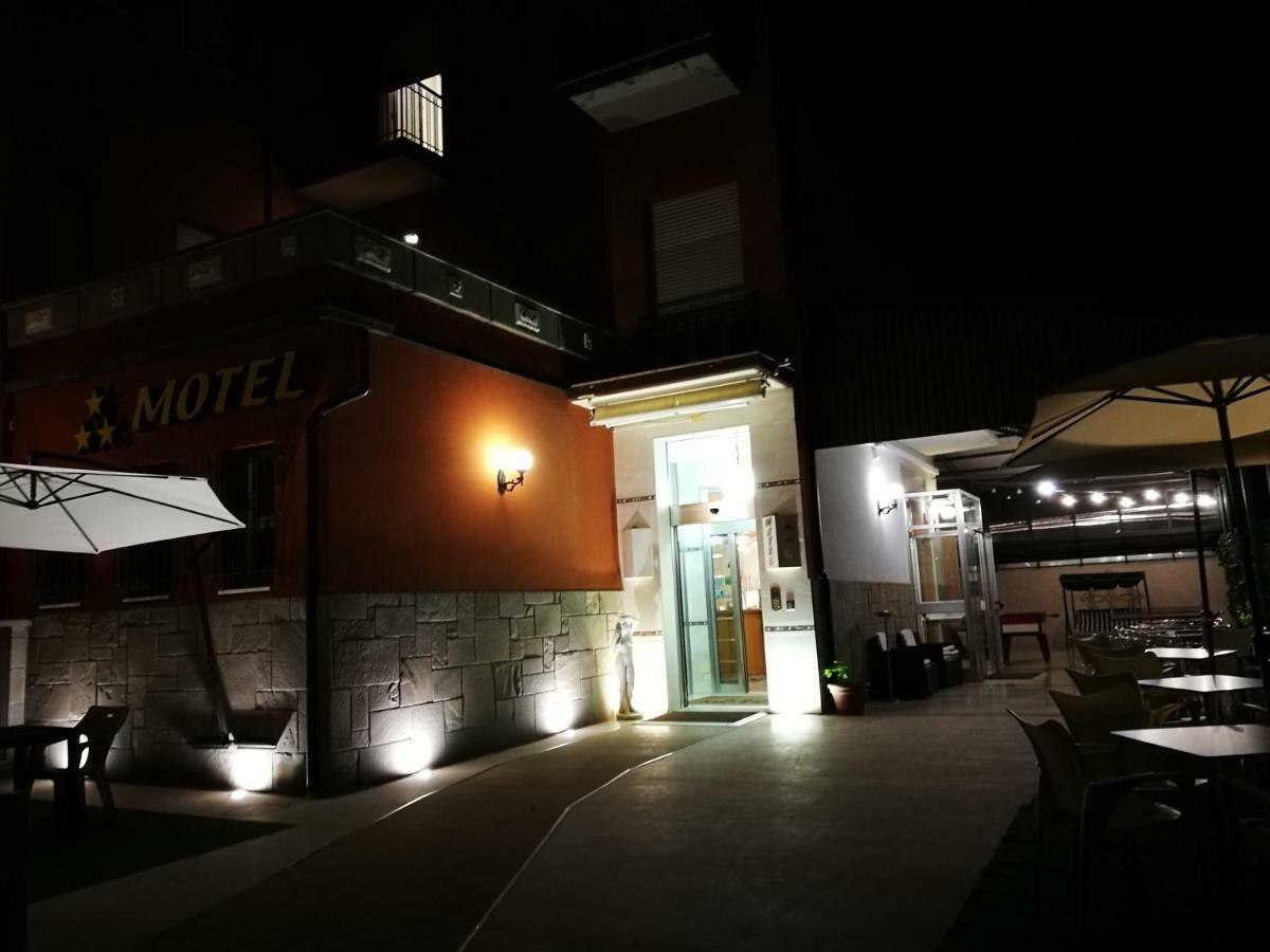 Motel Villaggio อิโมลา ภายนอก รูปภาพ